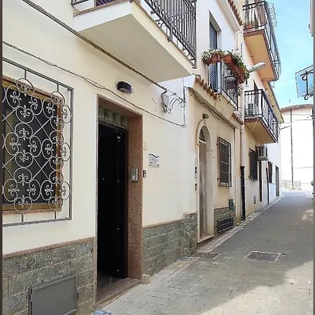 Belvedere 招待所 4*